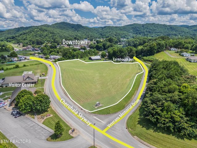 1A Cherohala Skyway, Tellico Plains, TN 37385