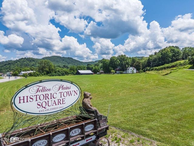 1A Cherohala Skyway, Tellico Plains, TN 37385