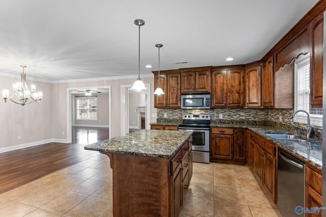 2724 Slate Drive, Huntsville, AL 35803