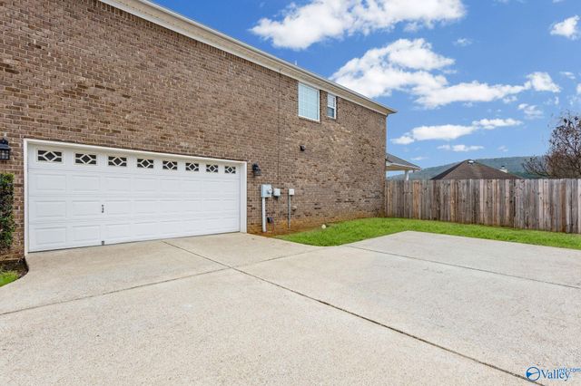 2724 Slate Drive, Huntsville, AL 35803