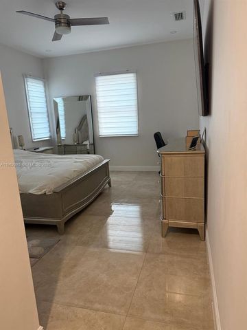 3646 28TH AVE SE, Naples, FL 34117