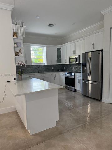 3646 28TH AVE SE, Naples, FL 34117