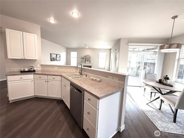 702 SE Creekside Drive, College Place, WA 99324