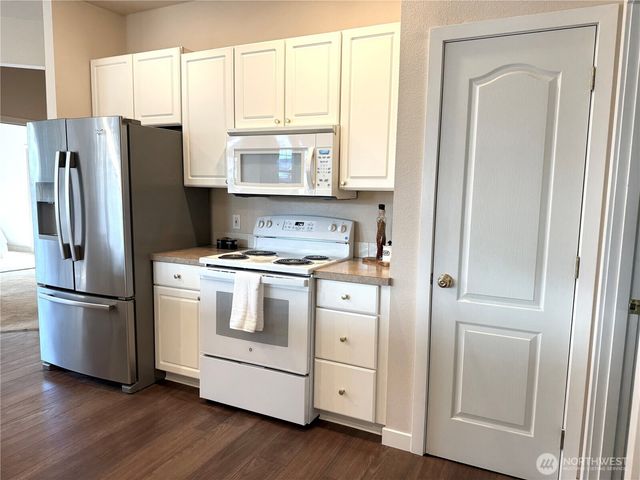 702 SE Creekside Drive, College Place, WA 99324