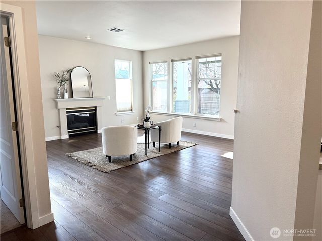 702 SE Creekside Drive, College Place, WA 99324