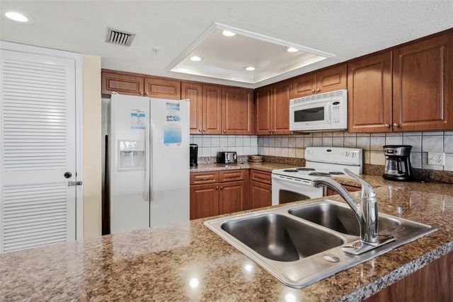 17200 GULF BOULEVARD 202, North Redington Beach, FL 33708
