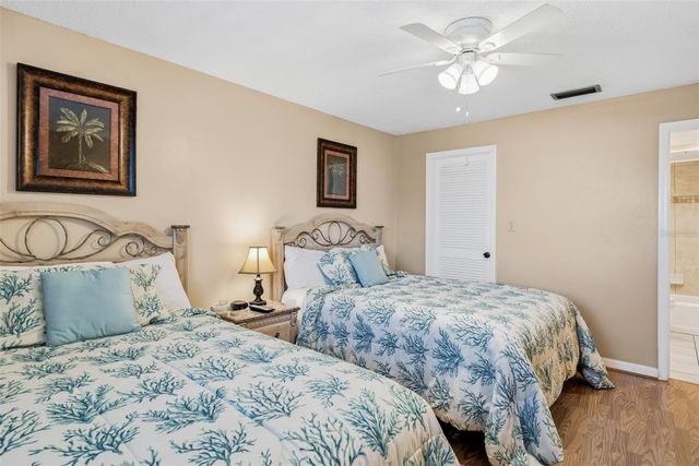 17200 GULF BOULEVARD 202, North Redington Beach, FL 33708