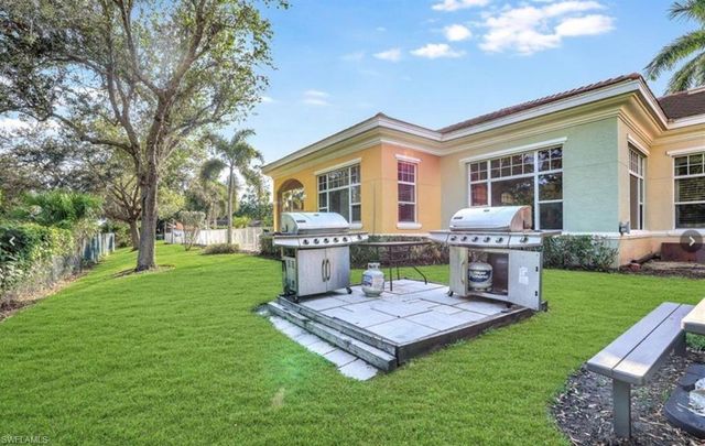 4430 Botanical Place CIR 303, Naples, FL 34112