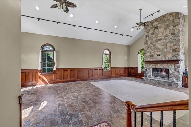 7 Meadowood Road, Montgomery, NY 12549