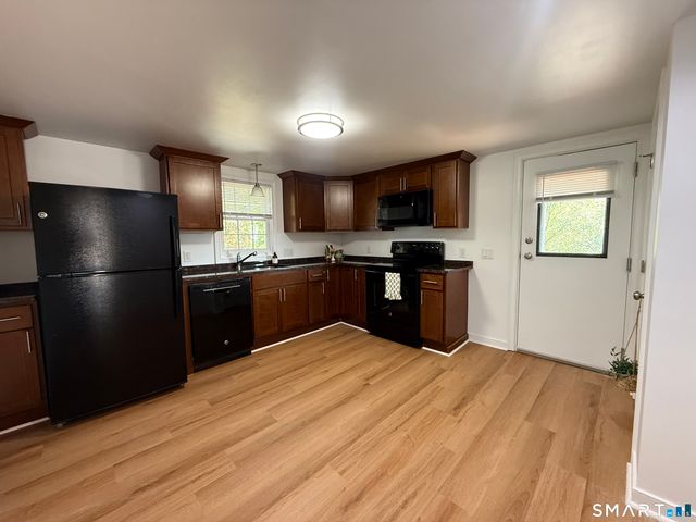 9 Brewer Street 3, New London, CT 06320