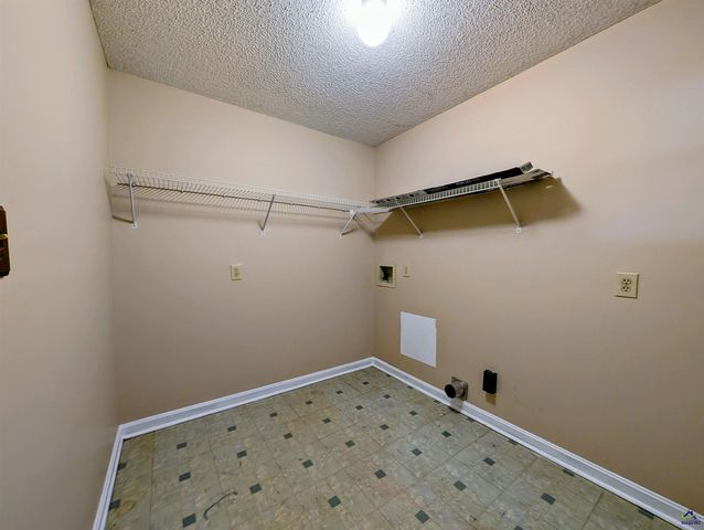 327 Bonnie Drive, Warner Robins, GA 31088