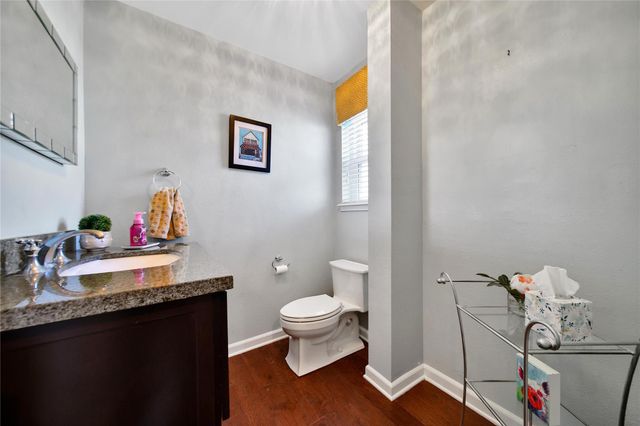 1018 Candlelight Lane, Houston, TX 77018