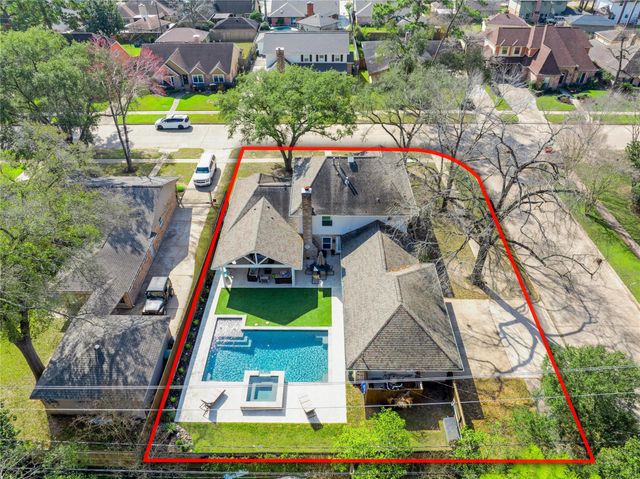 1018 Candlelight Lane, Houston, TX 77018