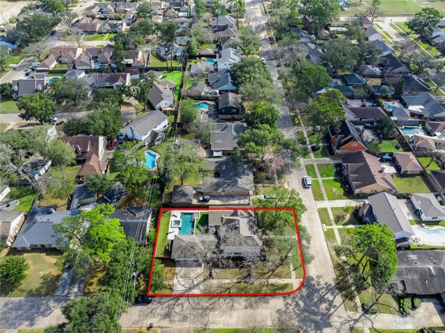 1018 Candlelight Lane, Houston, TX 77018