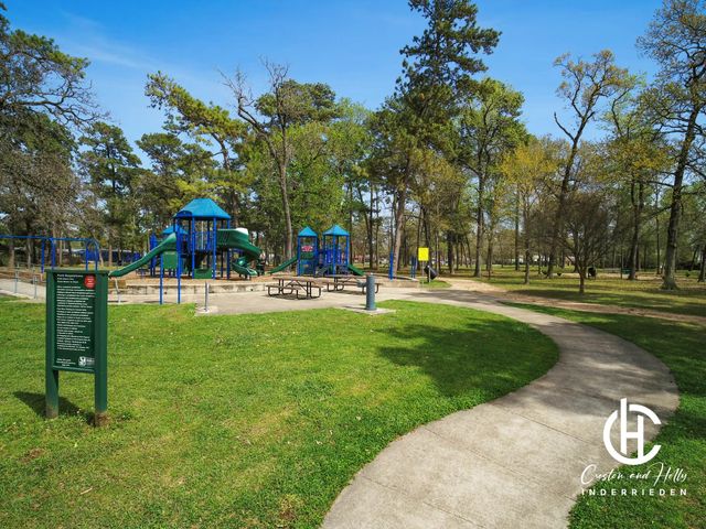 1018 Candlelight Lane, Houston, TX 77018