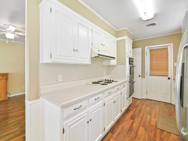 2005 Maplewood Drive, Gainesville, TX 76240