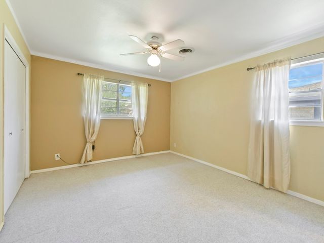 2005 Maplewood Drive, Gainesville, TX 76240