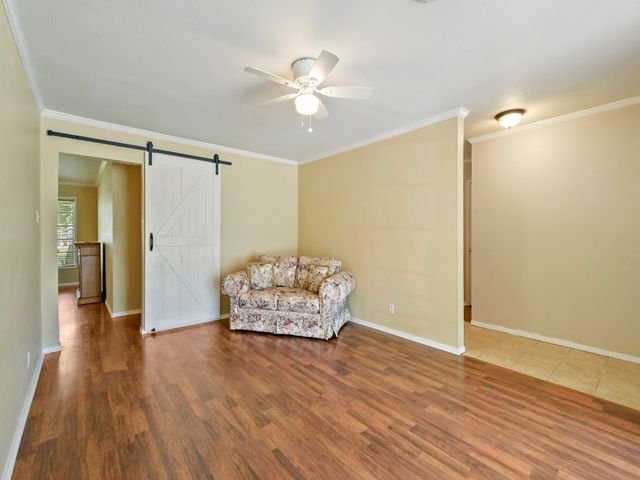 2005 Maplewood Drive, Gainesville, TX 76240