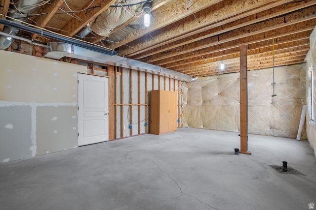 2901 W TABLE ROCK DR, Taylorsville, UT 84129