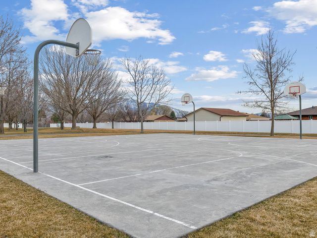 2901 W TABLE ROCK DR, Taylorsville, UT 84129