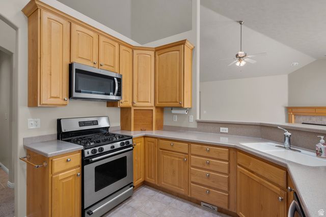 2901 W TABLE ROCK DR, Taylorsville, UT 84129