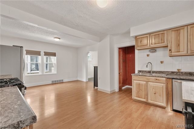 30 Pulaski Street, Buffalo, NY 14206