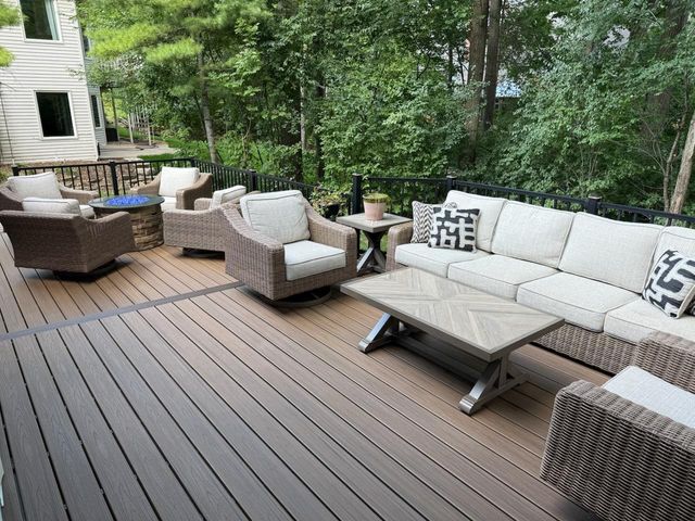 2075 SANDALWOOD COURT, Green Bay, WI 54304