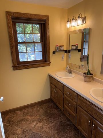 2075 SANDALWOOD COURT, Green Bay, WI 54304