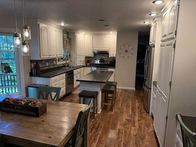 2075 SANDALWOOD COURT, Green Bay, WI 54304