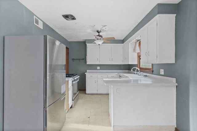 4610 Schofield Street, Monona, WI 53716