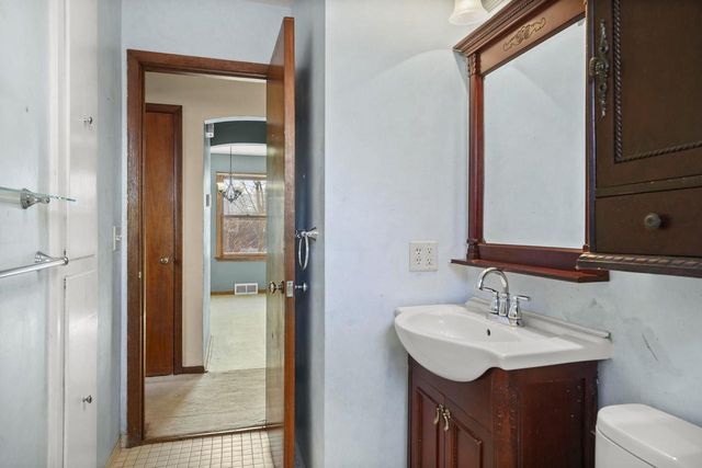 4610 Schofield Street, Monona, WI 53716