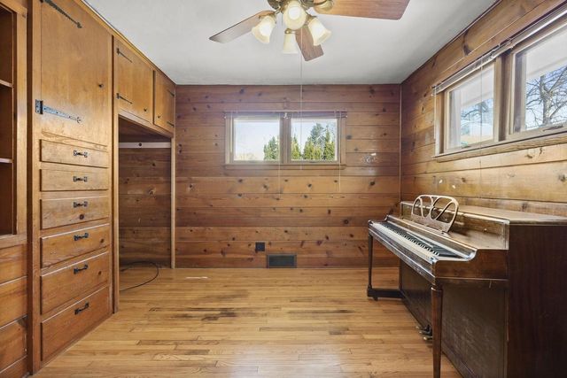 4610 Schofield Street, Monona, WI 53716