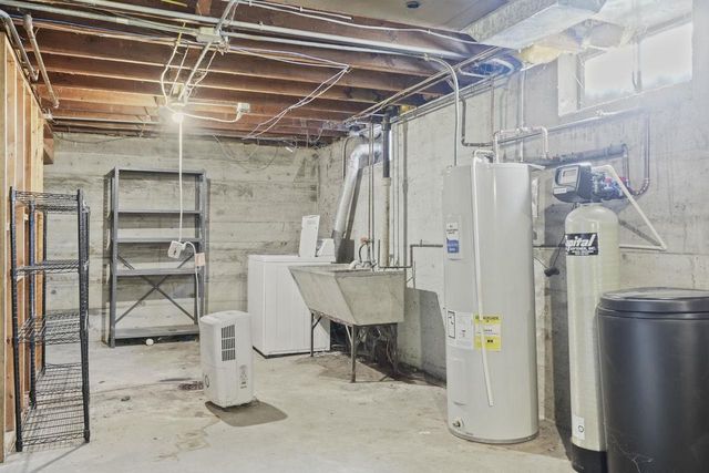 4610 Schofield Street, Monona, WI 53716