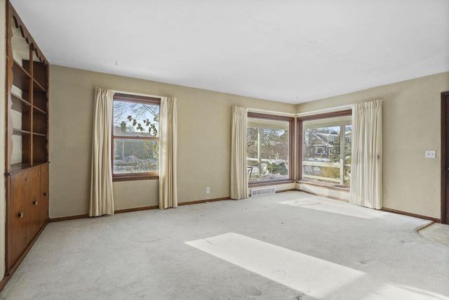 4610 Schofield Street, Monona, WI 53716