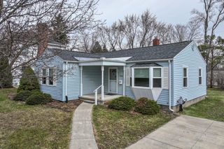 11833 Stuart Street, Grand Blanc, MI 48439
