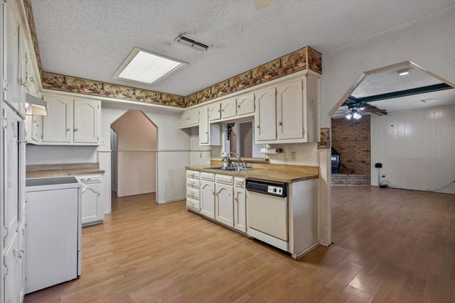 371 Vz County Road 3601, Edgewood, TX 75117