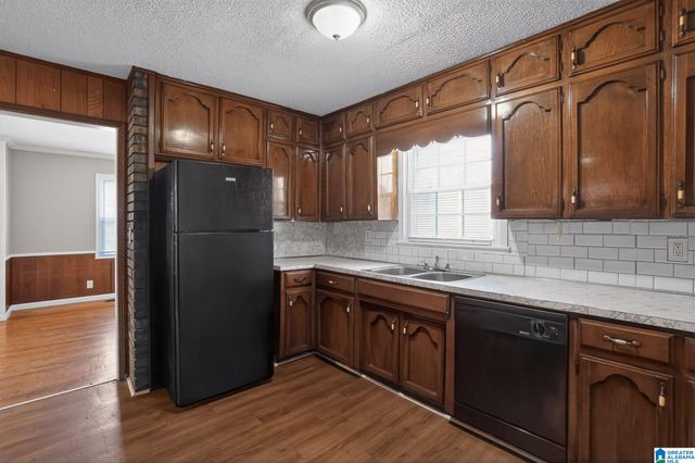 605 LEE ROAD, Birmingham, AL 35215