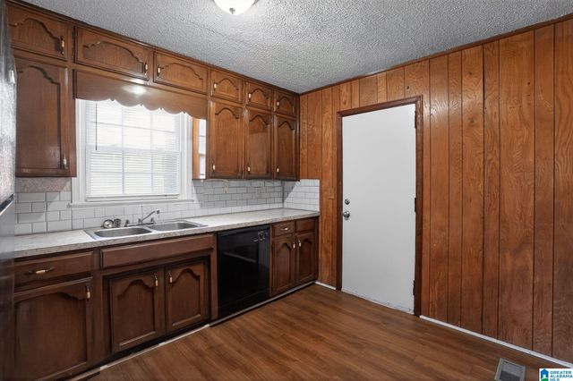 605 LEE ROAD, Birmingham, AL 35215