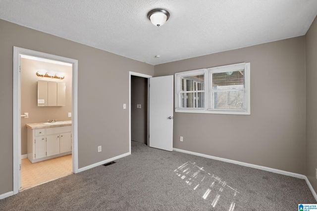 605 LEE ROAD, Birmingham, AL 35215