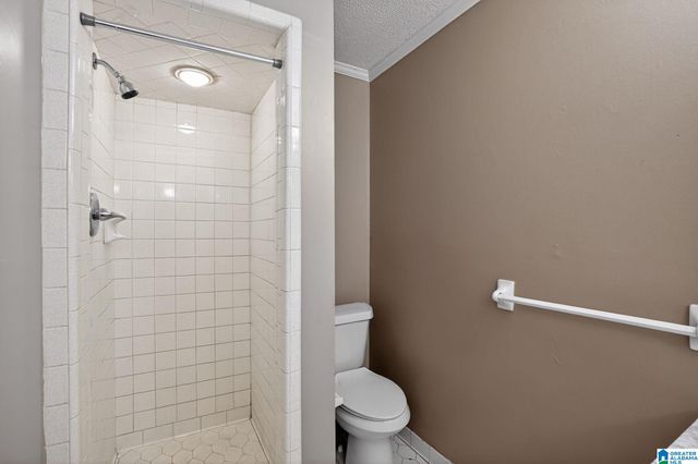 605 LEE ROAD, Birmingham, AL 35215