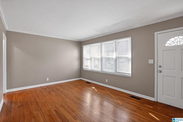 605 LEE ROAD, Birmingham, AL 35215