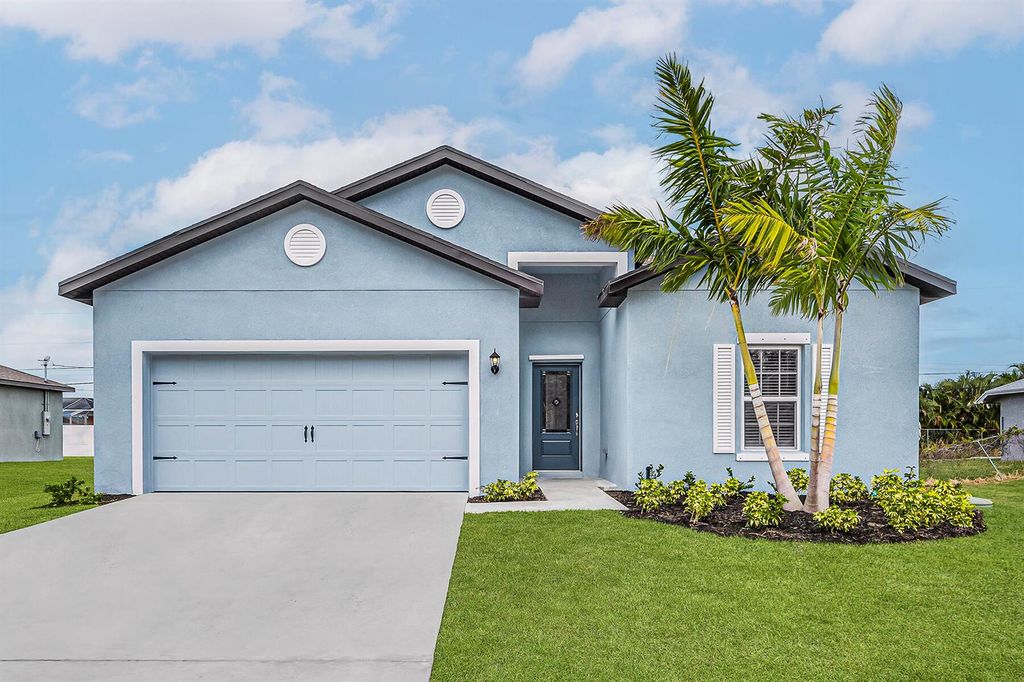 5201 NW North Macedo Boulevard, Port St. Lucie, FL 34983