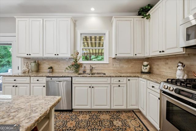137 Brookstone Way, Macon, GA 31210