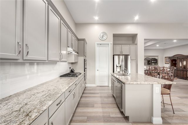 12406 Tudor Arch Drive, Las Vegas, NV 89138