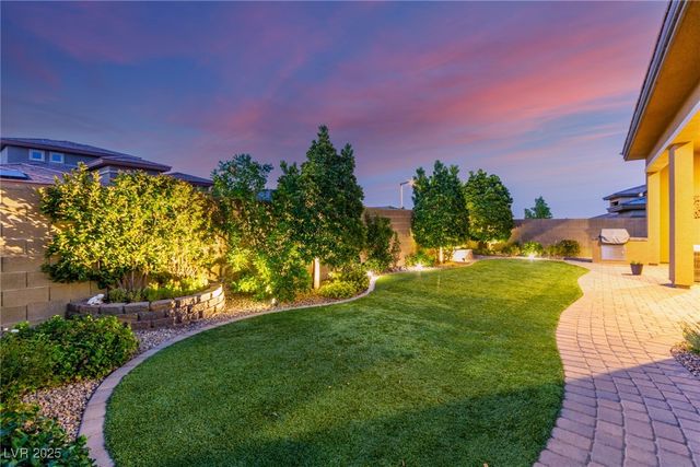 12406 Tudor Arch Drive, Las Vegas, NV 89138