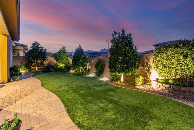 12406 Tudor Arch Drive, Las Vegas, NV 89138