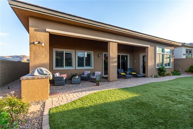 12406 Tudor Arch Drive, Las Vegas, NV 89138