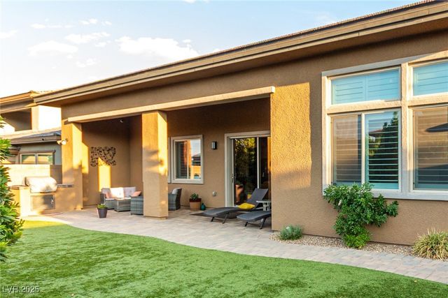 12406 Tudor Arch Drive, Las Vegas, NV 89138