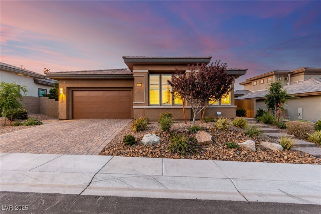 12406 Tudor Arch Drive, Las Vegas, NV 89138