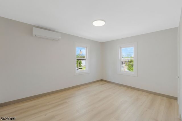 146 W Grant Ave, Roselle Park Boro, NJ 07204